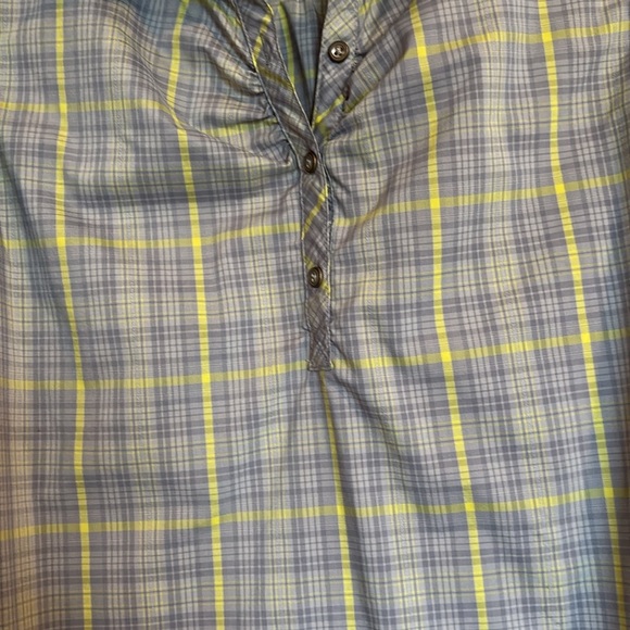Cabela's women’s gray quarter button down shirt size large - Picture 3 of 9